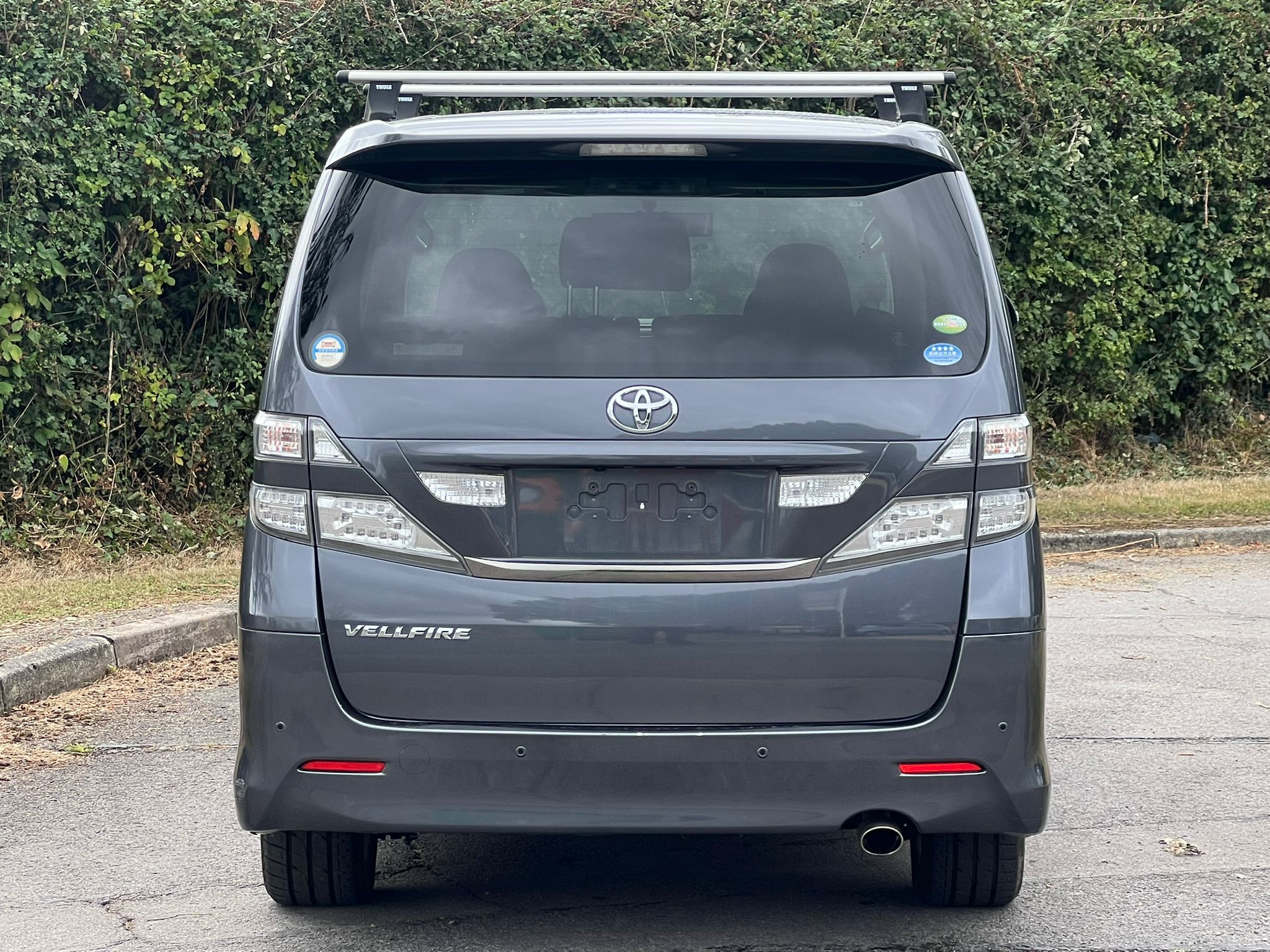 TOYOTA VELLFIRE 2009, 240S PLATINUM SELECTION, 2.4 PETROL FULLY LOADED, 7 SEATER, MAGNETIC GREY METALLIC PAINT, BLACK ALCANTARA INTERIOR