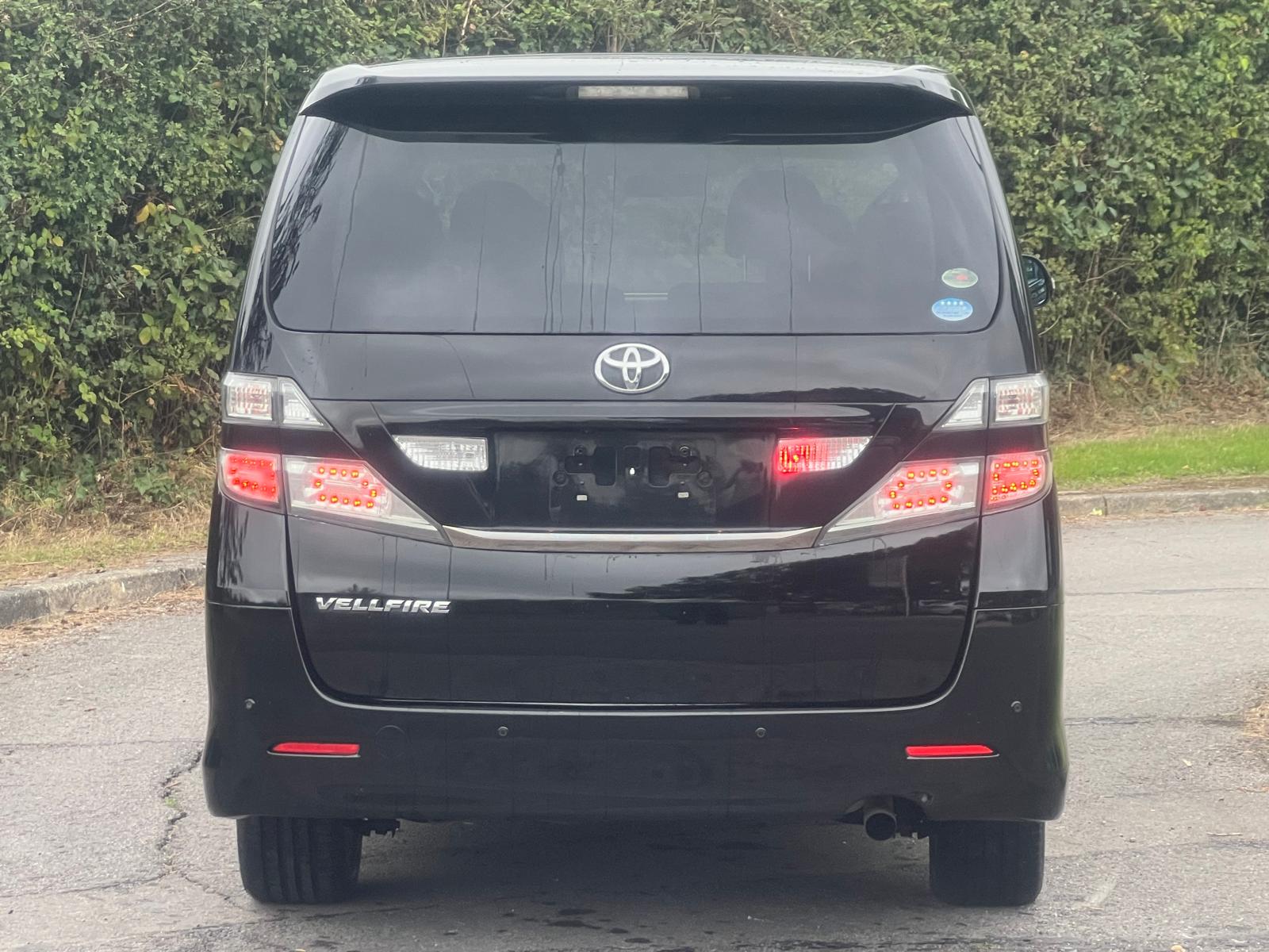 TOYOTA VELLFIRE 2009, 240S PLATINUM SELECTION, 2.4 PETROL FULLY LOADED, 7 SEATER, BLACK ONYX PAINT, BLACK CLOTH INTERIOR