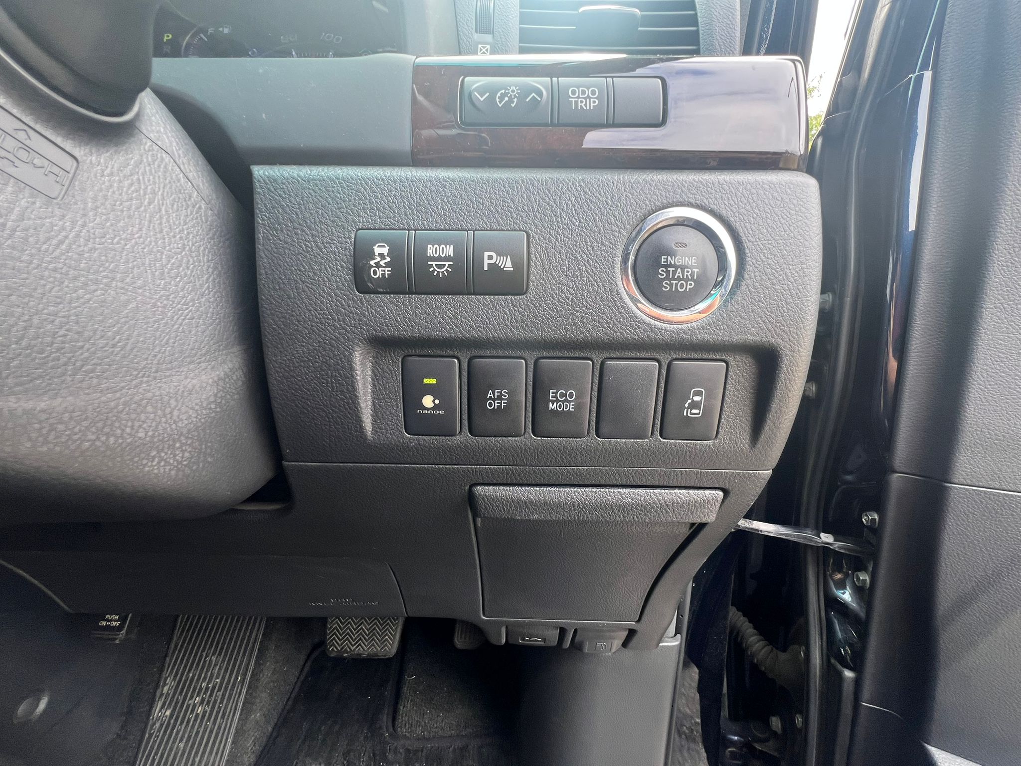 TOYOTA VELLFIRE 2013, PLATINUM SELECTION II, 3.5 V6 PETROL FULLY LOADED, 7 SEATER, BLUE ONYX PEARL PAINT, BLACK CLOTH INTERIOR