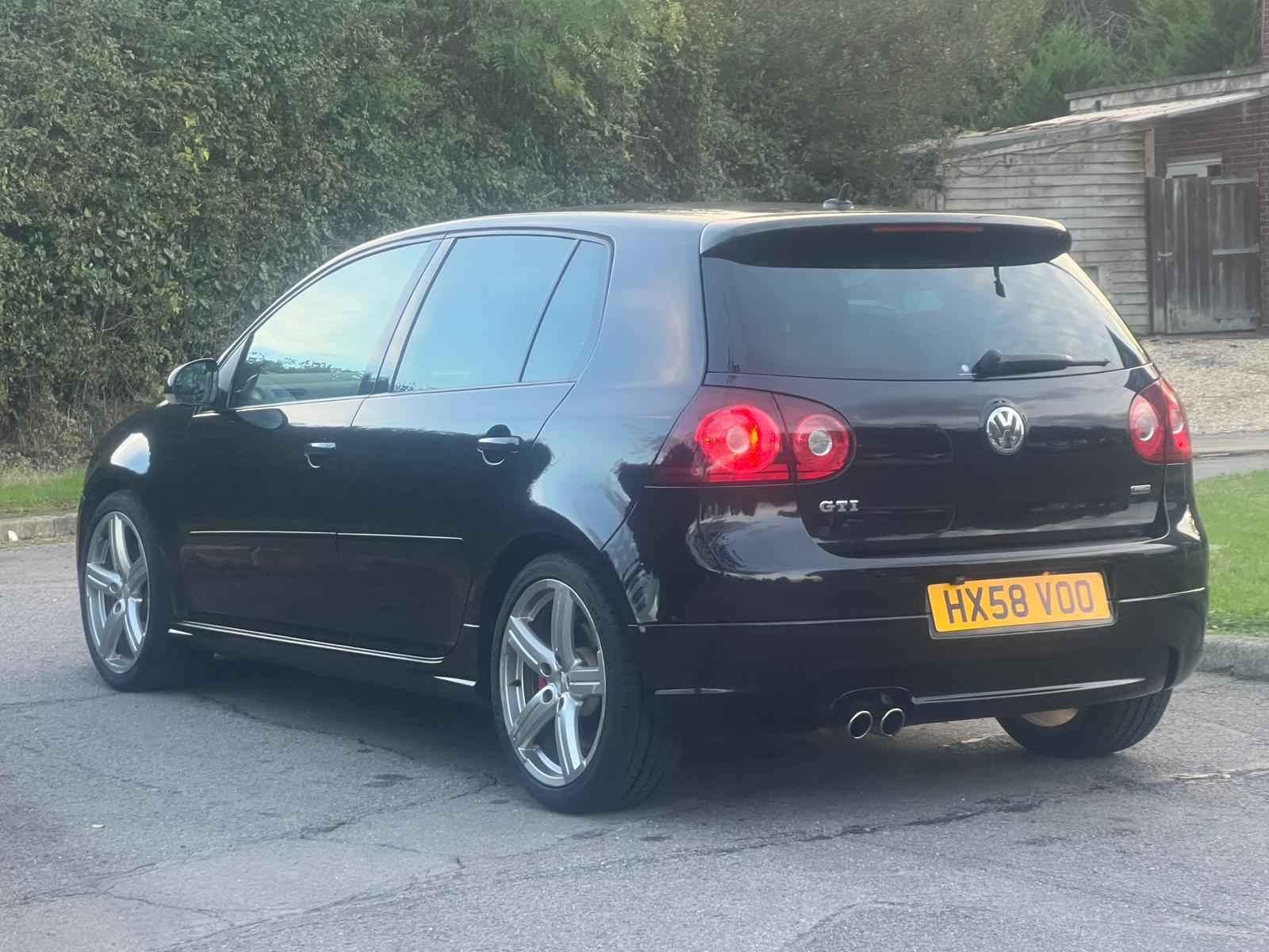 VOLKSWAGEN GOLF GTI 2009, PIRELLI EDITION, 2.0 PETROL FULLY LOADED, 5 SEATER, BLACK MAGIC PEARL PAINT, BLACK AND GREY HALF LEATHER INTERIOR