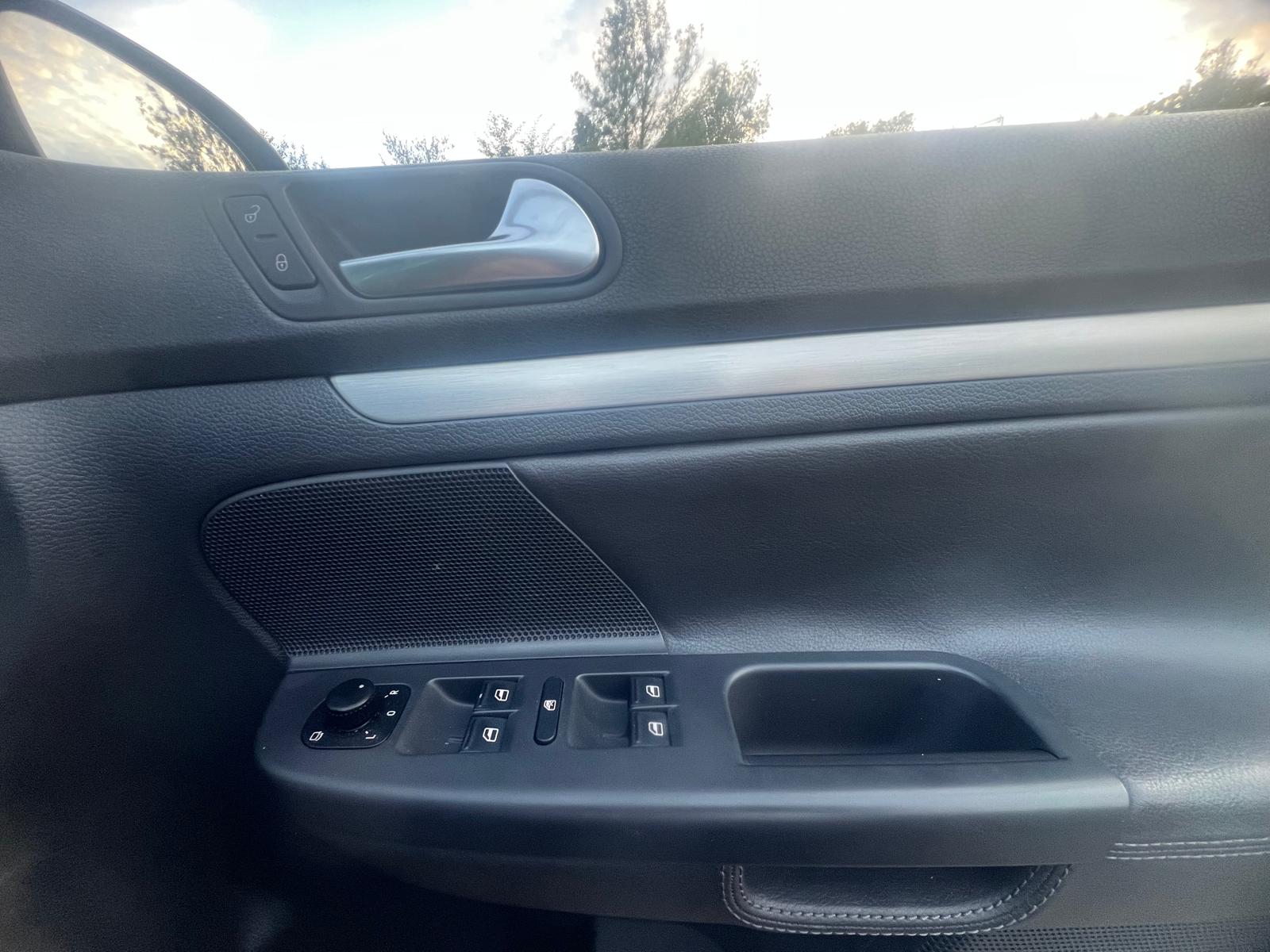 VOLKSWAGEN GOLF GTI 2009, PIRELLI EDITION, 2.0 PETROL FULLY LOADED, 5 SEATER, BLACK MAGIC PEARL PAINT, BLACK AND GREY HALF LEATHER INTERIOR
